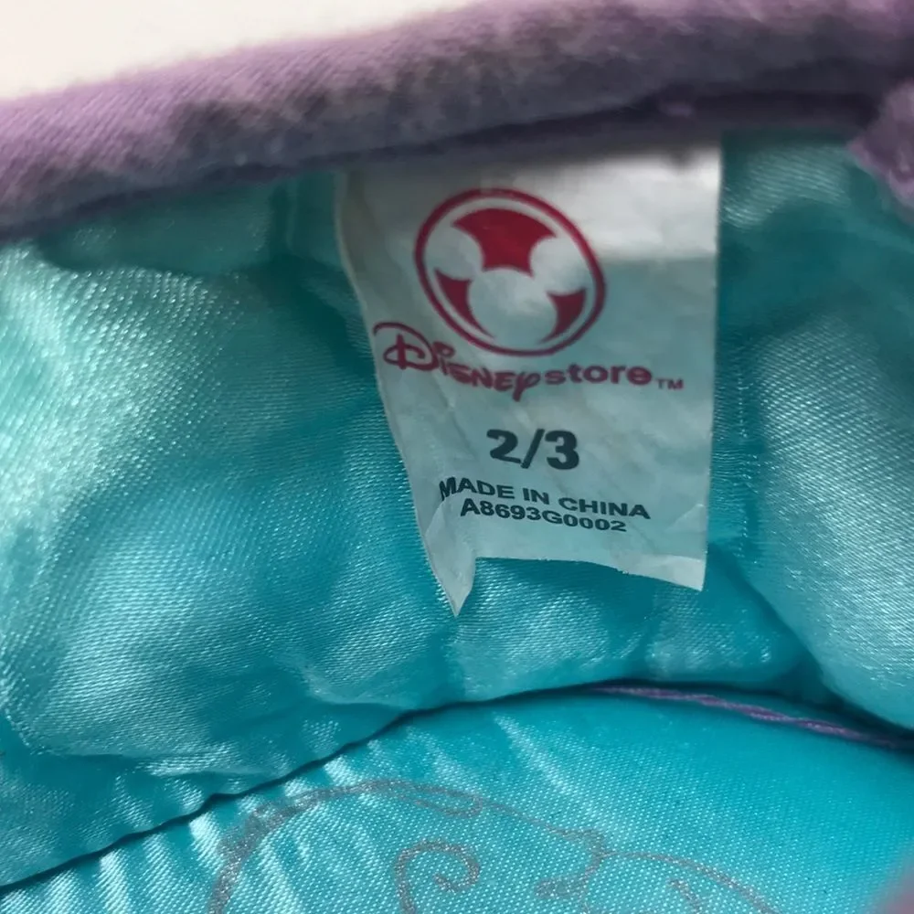 10/X$ 50 Disney Fiareis Girl Slippers Size 2/3